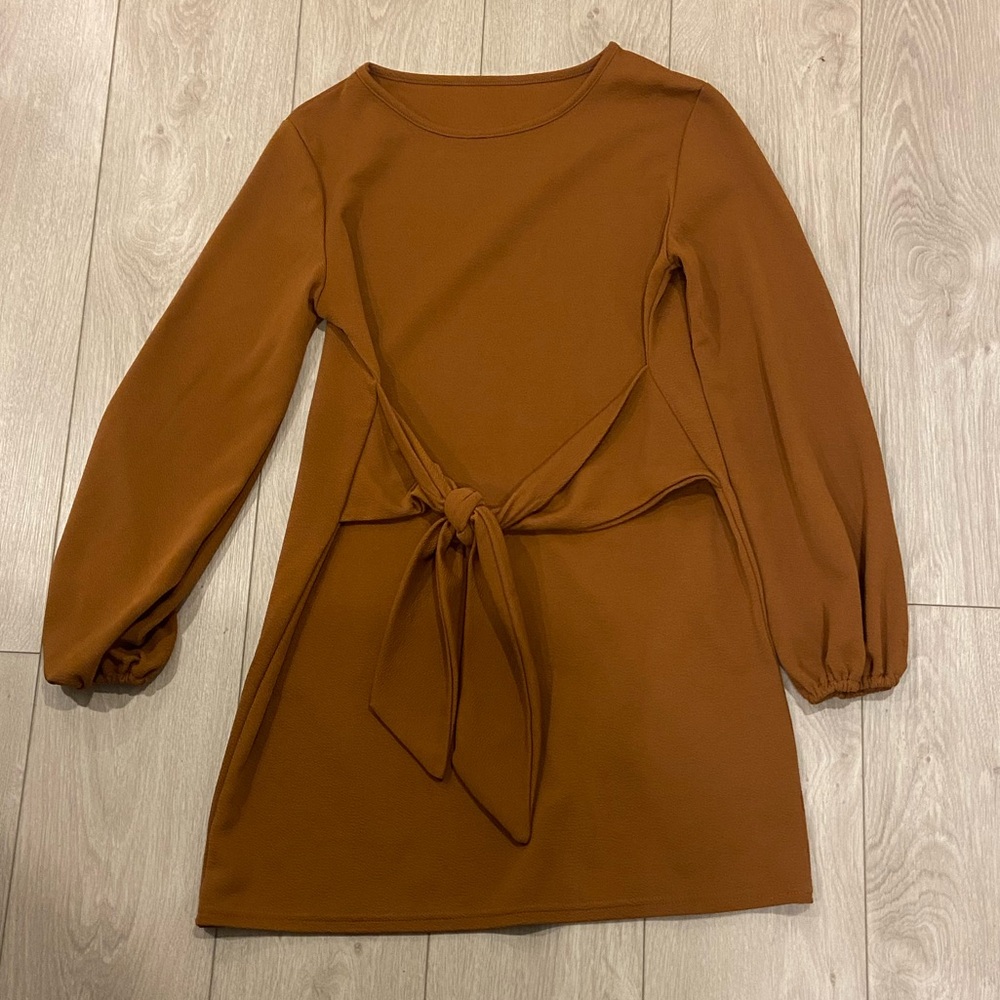Elegant Brown Long-Sleeve Dress